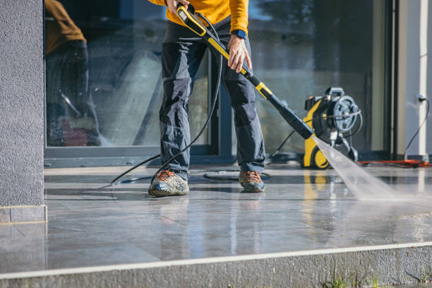 Best Commercial Pressure Washing  in Combee Settlement, FL